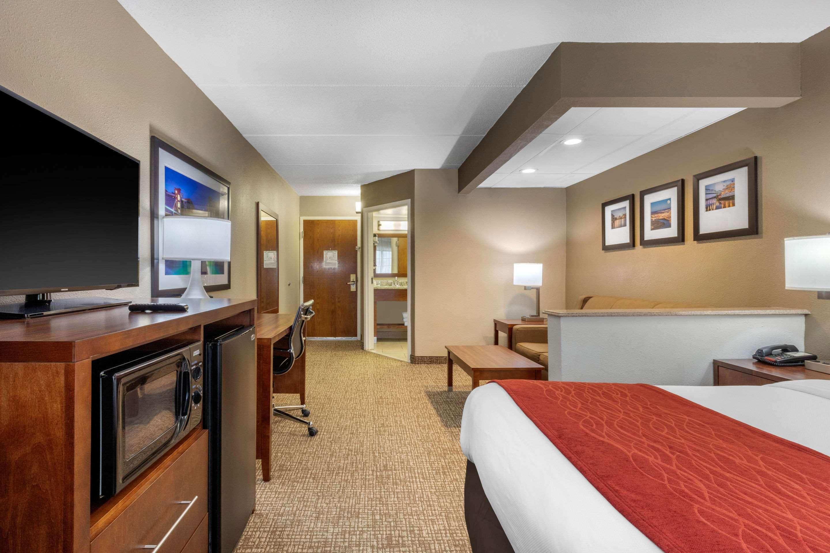 Comfort & Hamilton Place Hotel Chattanooga