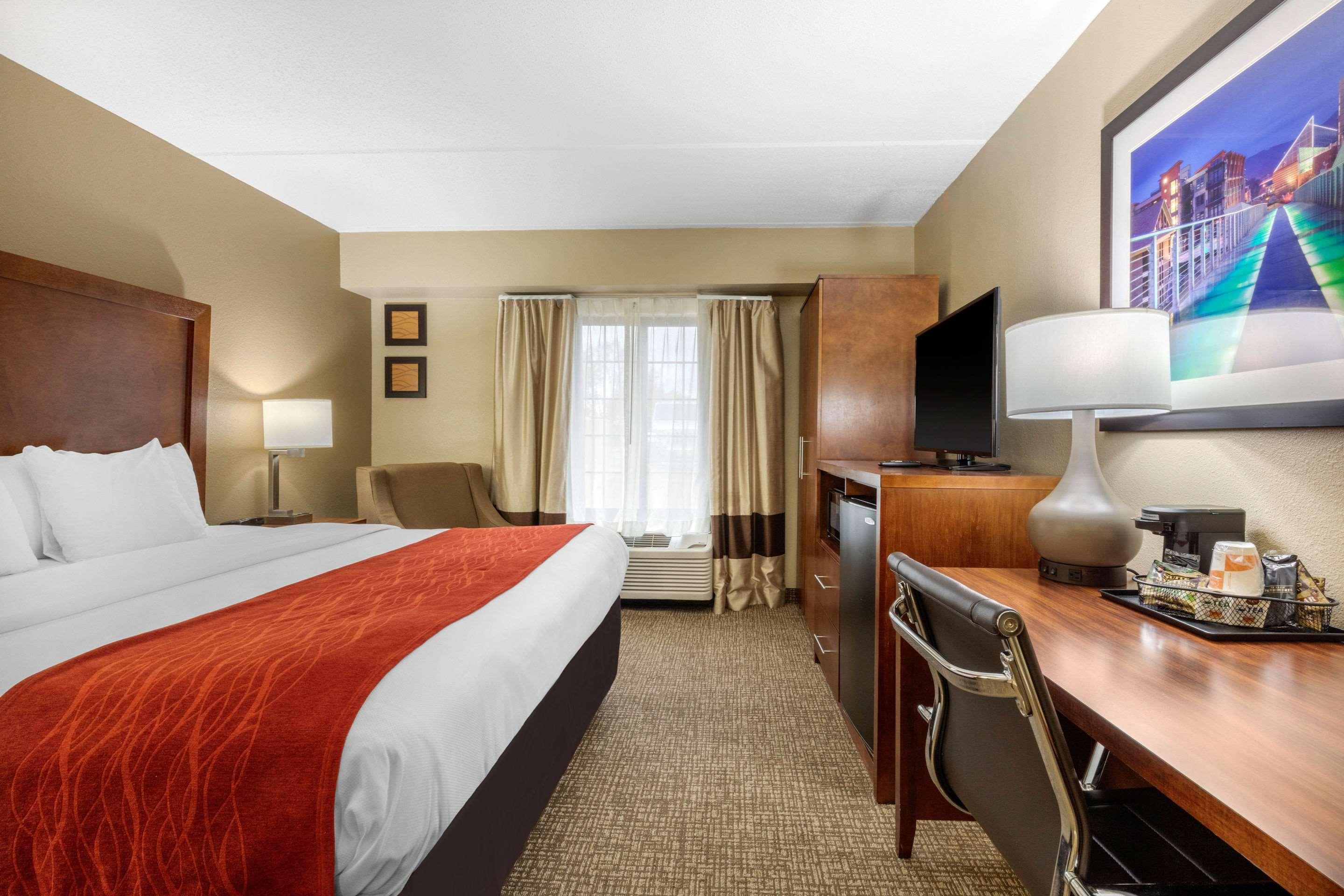 Hotel Comfort & Hamilton Place 3*