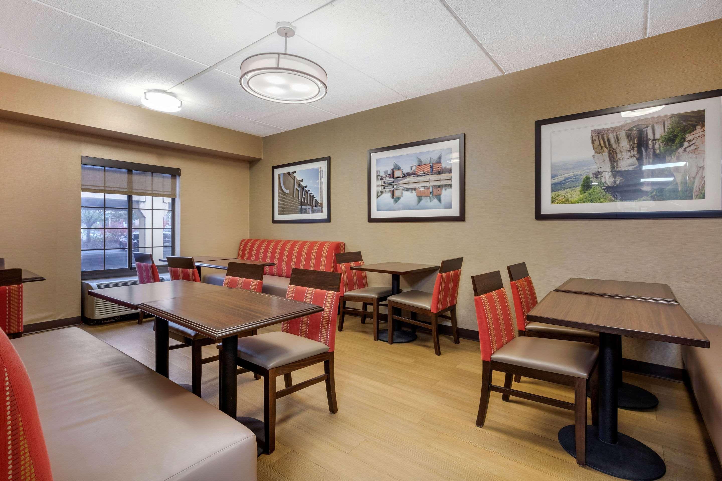 Comfort & Hamilton Place Hotel
