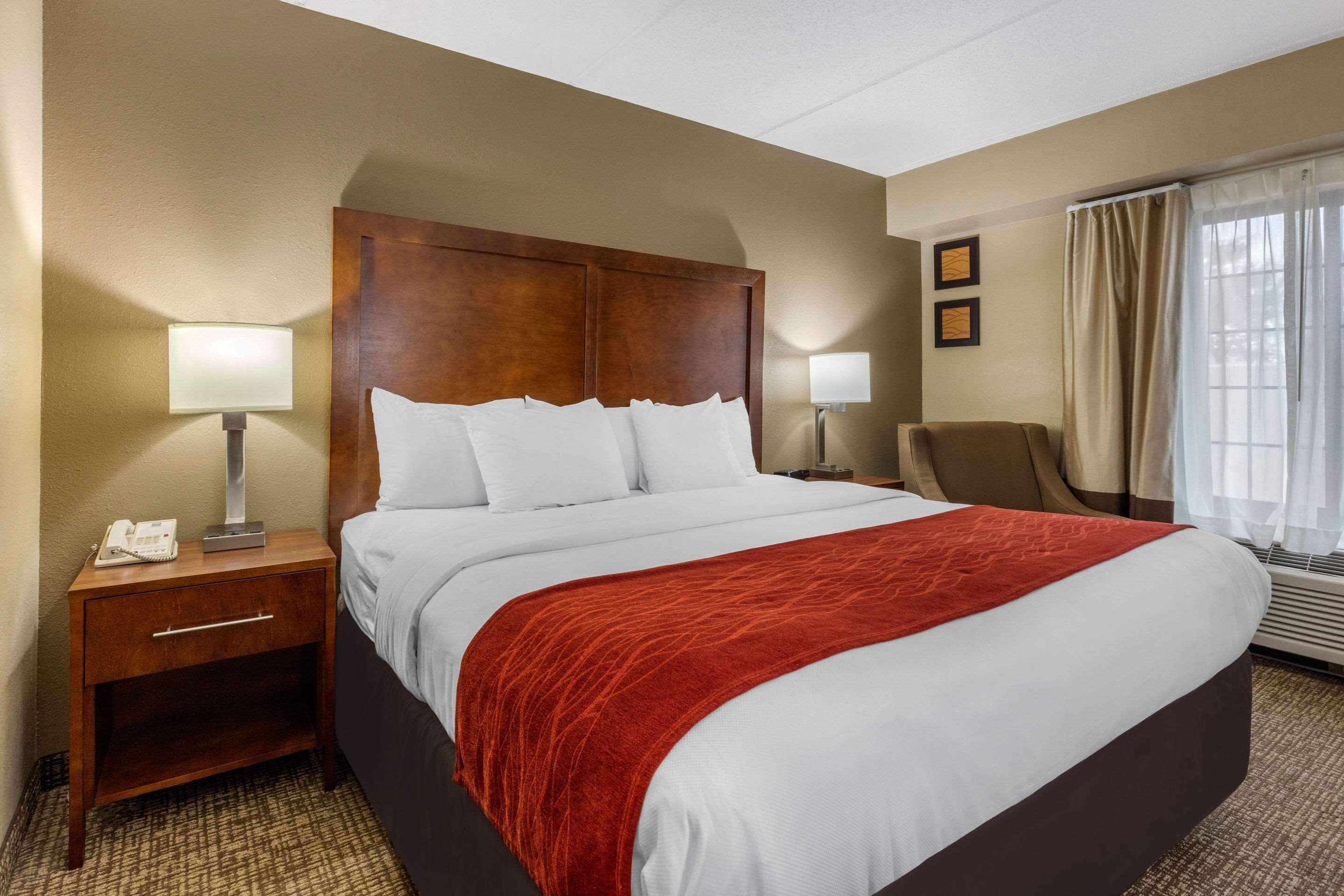 Hotel Comfort & Hamilton Place