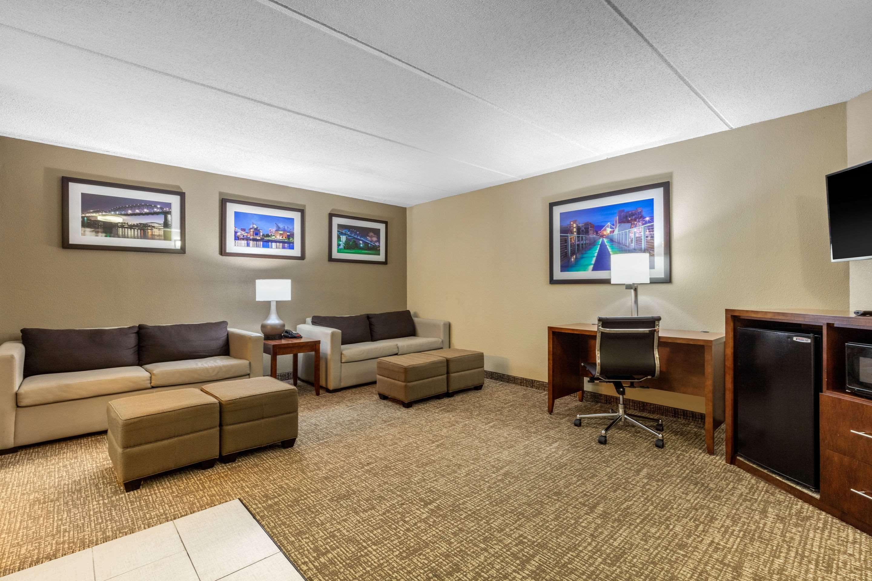 Hotel Comfort & Hamilton Place 3*