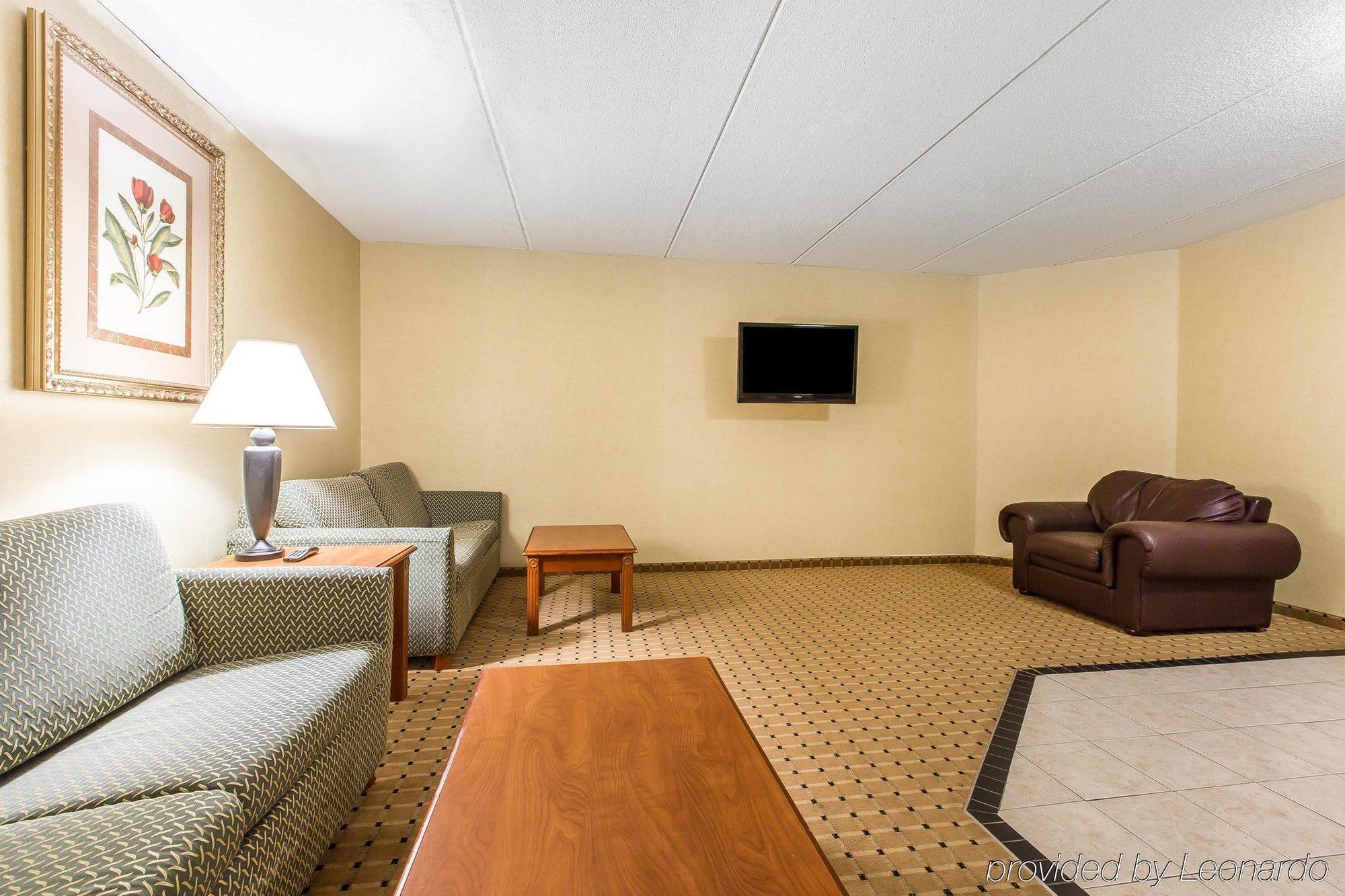 Hotel Comfort & Hamilton Place