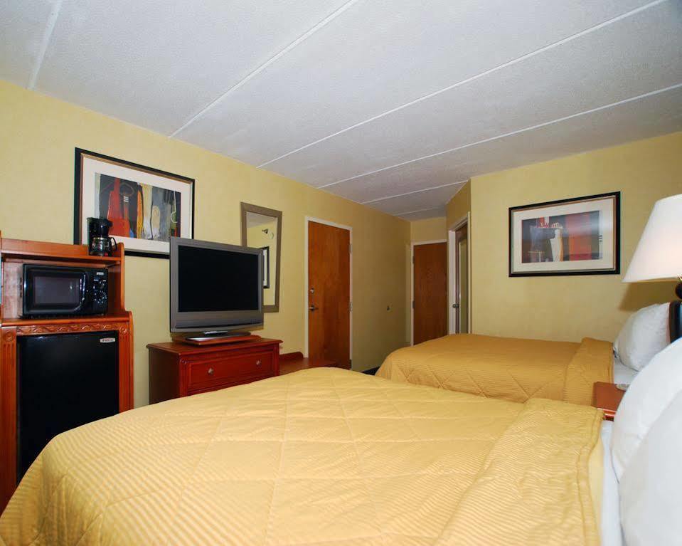 Hotel Comfort & Hamilton Place 3*